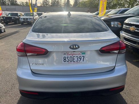 Used 2018 Kia Forte LX w/ LX Popular Package FWD image 8