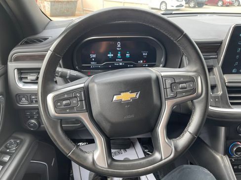 Used 2024 Chevrolet Suburban LT image 16