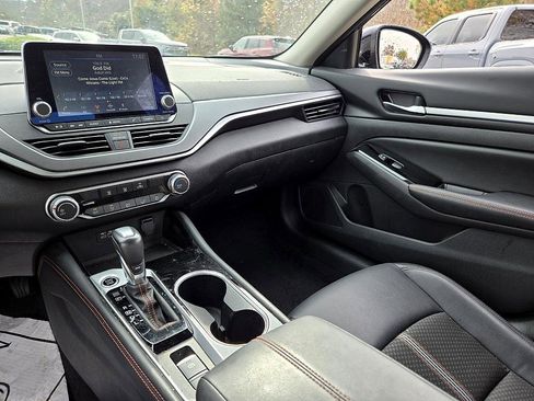 Certified 2024 Nissan Altima 2.5 SR image 12