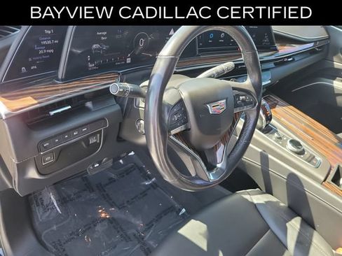 Certified 2023 Cadillac Escalade ESV Luxury AWD/4WD image 24