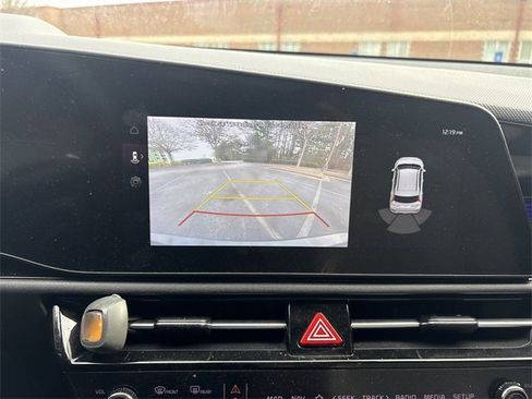 Certified 2023 Kia Niro EX Touring image 11