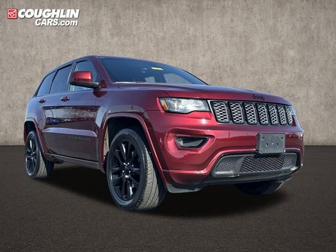 Used 2018 Jeep Grand Cherokee Altitude AWD/4WD image 1