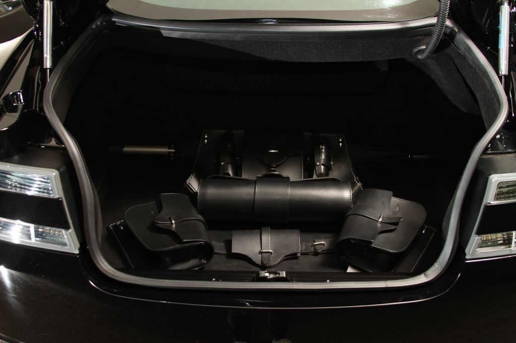 Used 2009 Aston Martin DBS Coupe RWD image 5