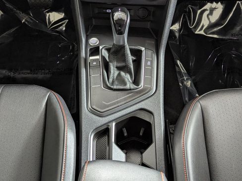 Used 2024 Volkswagen Tiguan Wolfsburg Edition image 17