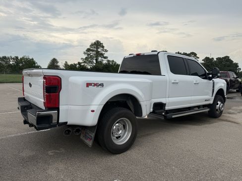 Used 2026 Ford F350 Lariat AWD/4WD image 2