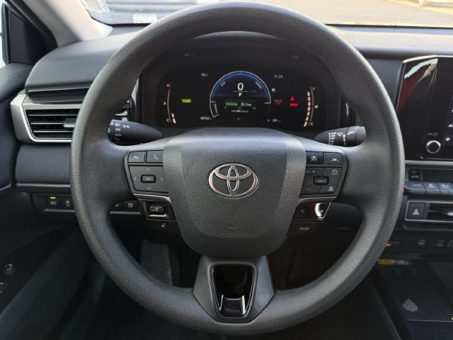 Used 2025 Toyota Camry LE FWD image 13