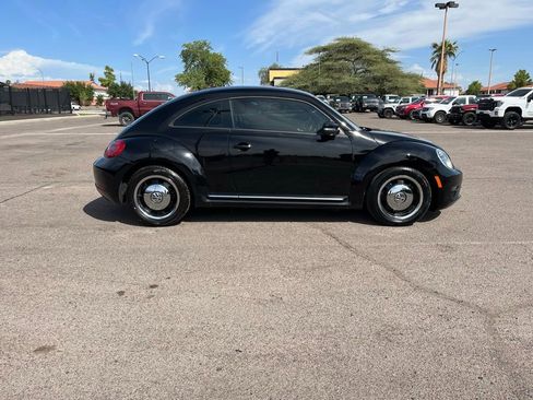 Used 2013 Volkswagen Beetle 2.5 image 10