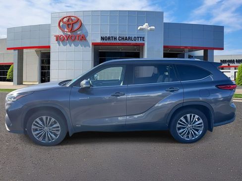 Used 2021 Toyota Highlander Platinum image 7