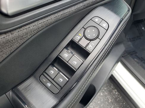 Certified 2021 Nissan Rogue SV image 9