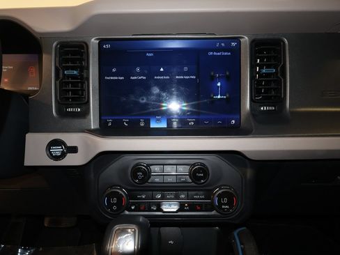 Used 2024 Ford Bronco Wildtrak AWD/4WD image 17