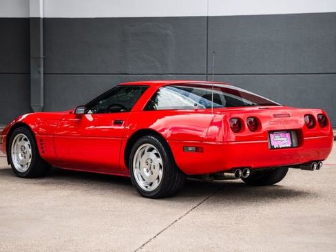Used 1994 Chevrolet Corvette Coupe RWD image 42