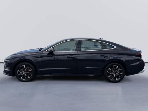 Used 2024 Hyundai Sonata SEL FWD image 2