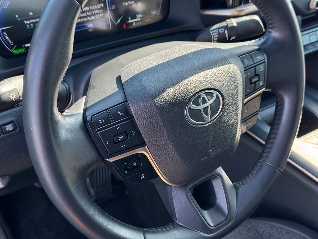 Used 2023 Toyota Crown AWD/4WD image 15