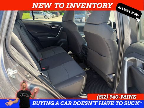 Used 2021 Toyota RAV4 XLE AWD/4WD image 38