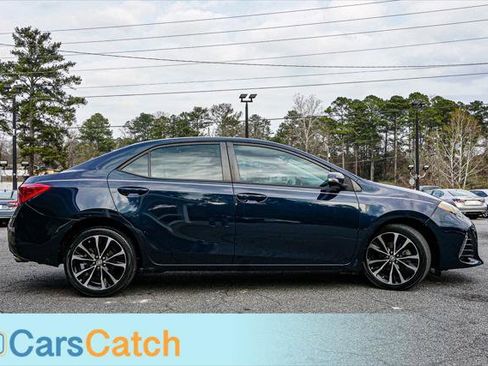 Used 2017 Toyota Corolla SE image 2
