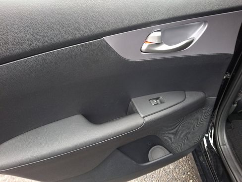 Used 2022 Kia Forte LXS w/ LXS Technology Package image 20