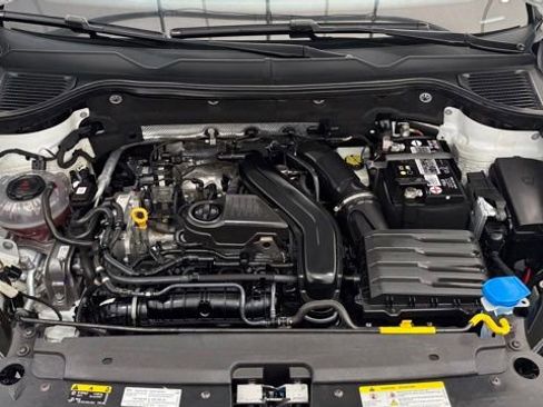 Used 2023 Volkswagen Taos S FWD image 8