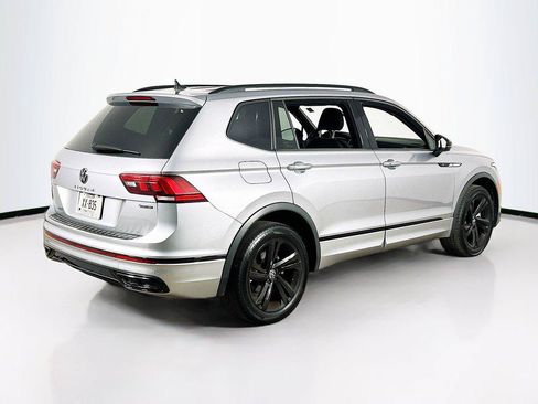 Certified 2024 Volkswagen Tiguan SE R-Line AWD/4WD image 5