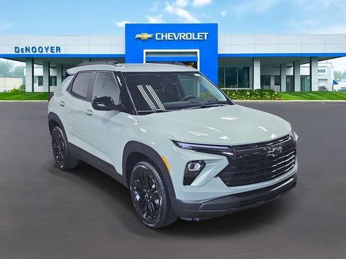 New 2026 Chevrolet TrailBlazer LT w/ Midnight Edition AWD/4WD image 5