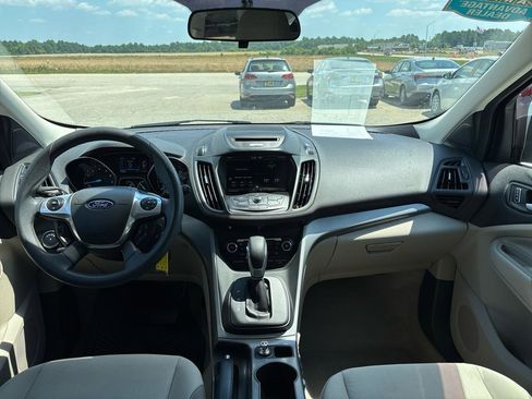 Used 2014 Ford Escape SE w/ Equipment Group 201A FWD image 12