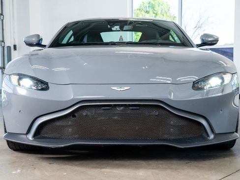 Used 2020 Aston Martin V8 Vantage Coupe RWD image 3