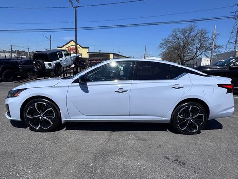 Used 2023 Nissan Altima 2.5 SR image 4