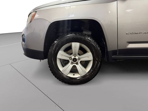 Used 2016 Jeep Compass Latitude AWD/4WD image 12
