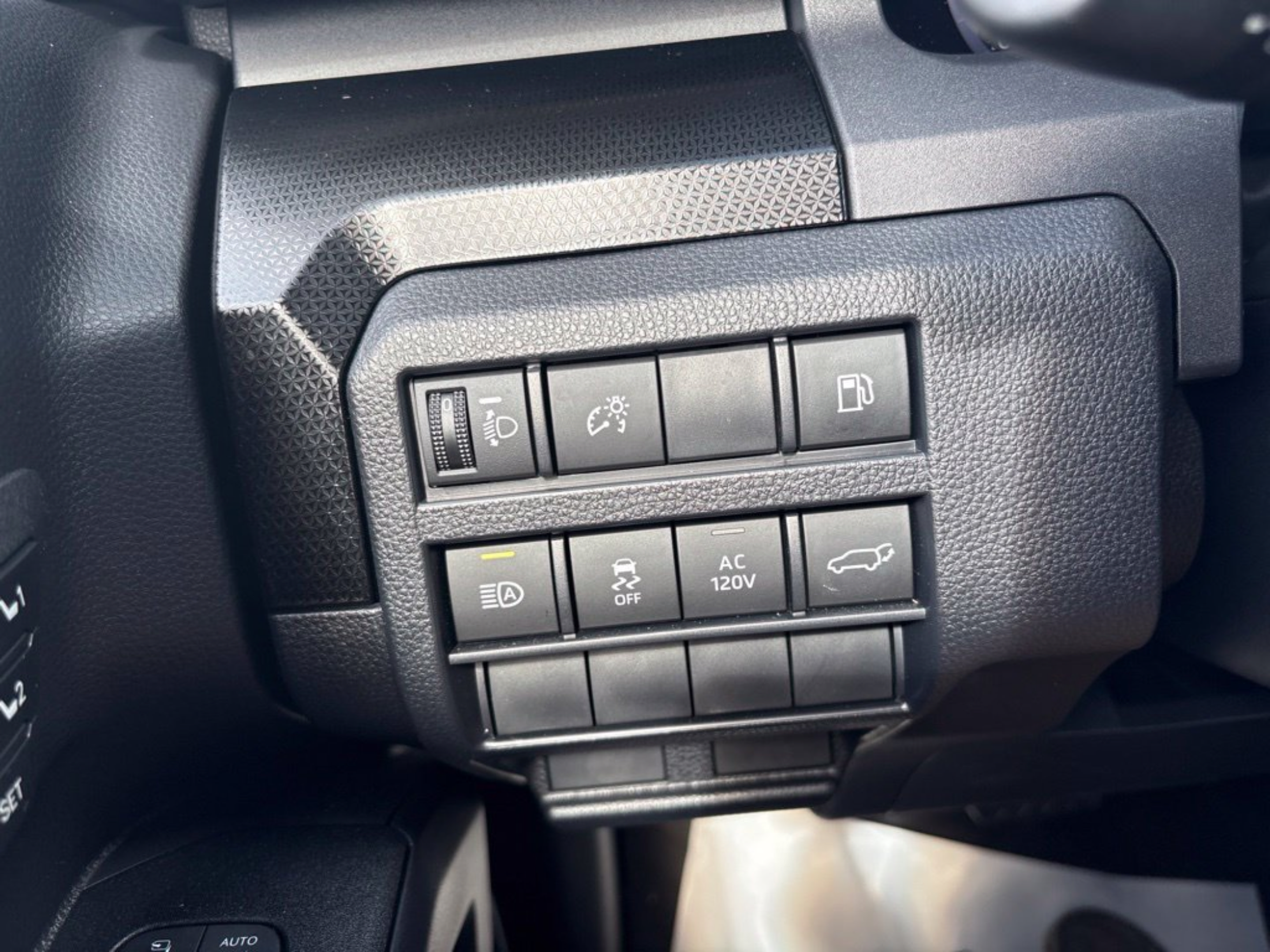 Used 2026 Toyota 4Runner Limited AWD/4WD image 14