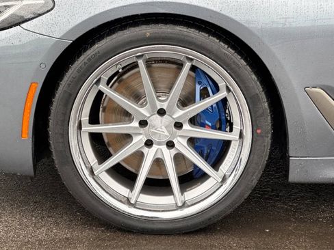 Used 2022 BMW M550i xDrive w/ Executive Package image 34