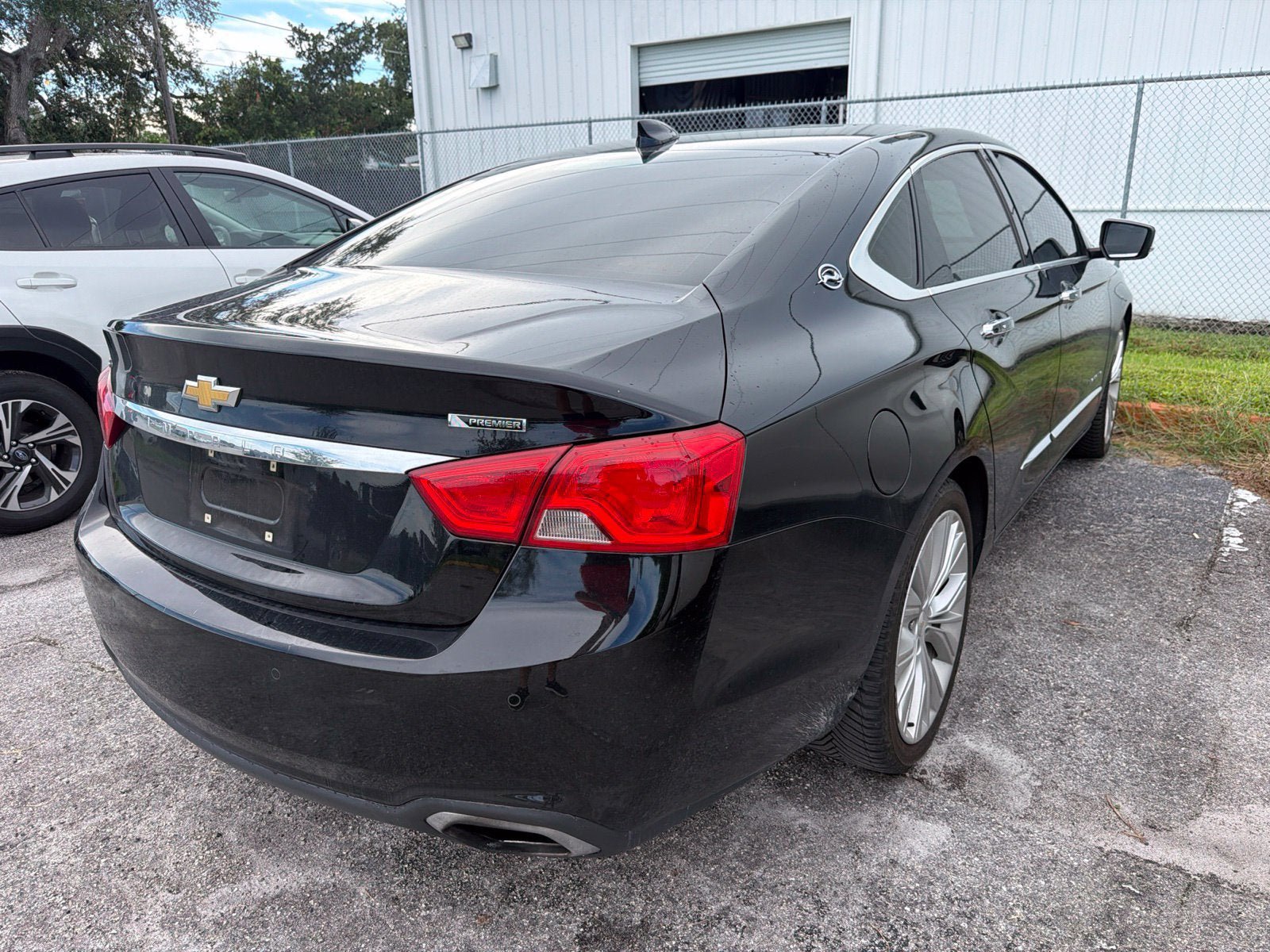 Used 2019 Chevrolet Impala Premier w/ Premier Confidence Package FWD image 12