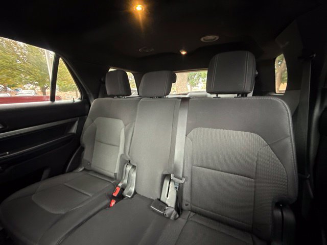 Used 2018 Ford Explorer XLT AWD/4WD image 14