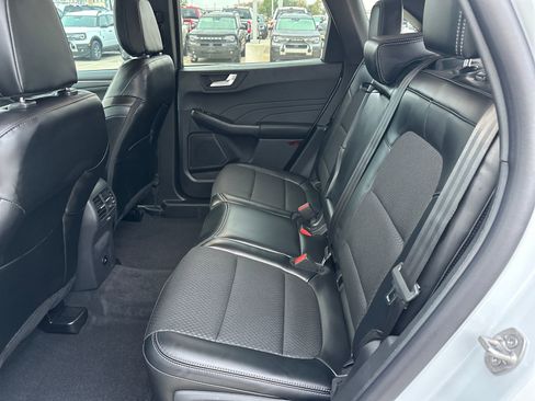 New 2026 Ford Escape SE image 24