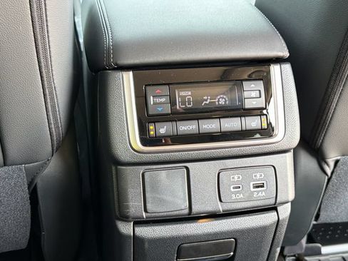 New 2026 Subaru Ascent Limited AWD/4WD image 15