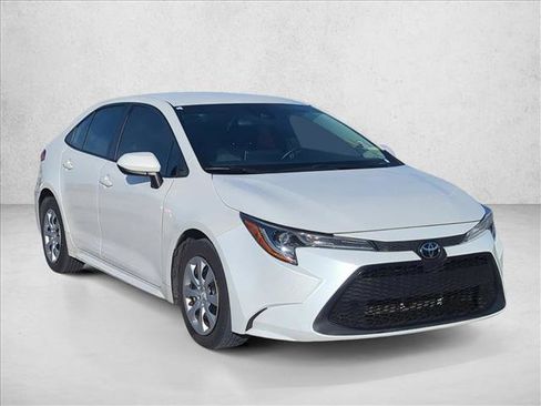 Used 2020 Toyota Corolla LE image 3
