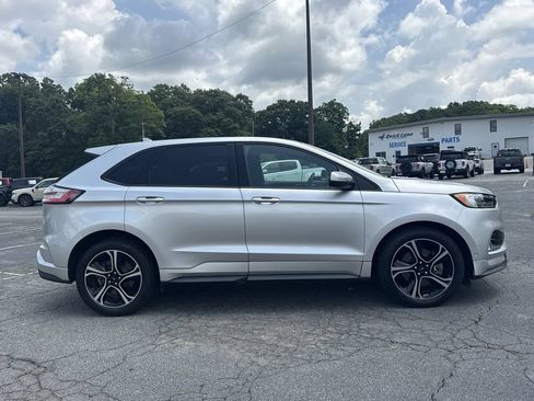 Used 2019 Ford Edge ST w/ Equipment Group 401A AWD/4WD image 8