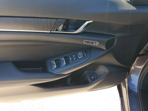 Used 2021 Honda Accord Touring image 24