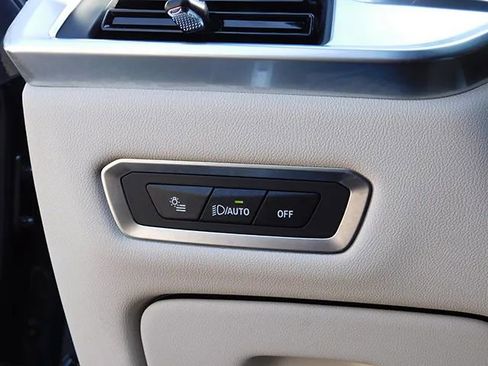 Used 2024 BMW X7 M60i w/ Executive Package image 30