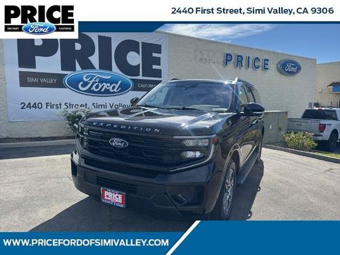 Certified 2025 Ford Expedition Max Active AWD/4WD image 1