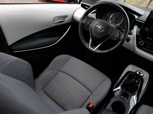 Used 2022 Toyota Corolla SE image 25