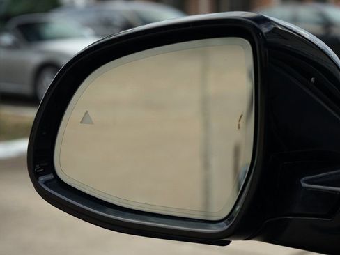 Used 2025 BMW X5 xDrive50e w/ M Sport Package image 24