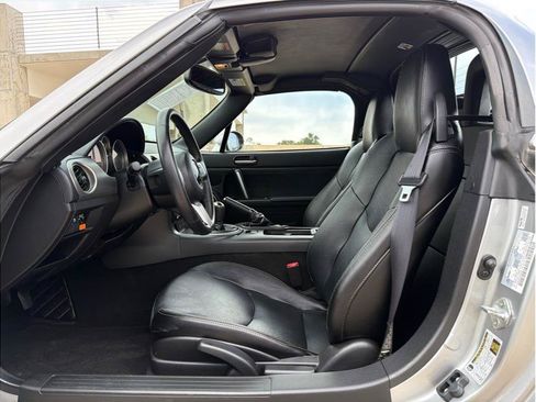 Used 2012 MAZDA MX-5 Miata Grand Touring w/ Premium Pkg RWD image 16