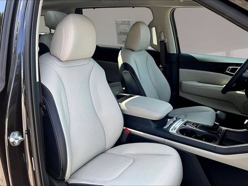 New 2026 Kia Carnival SX Prestige FWD image 10