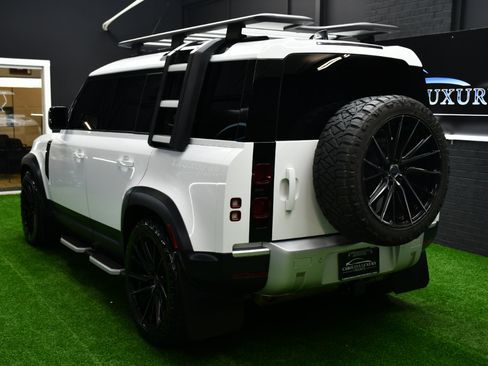 Used 2023 Land Rover Defender 110 S image 2