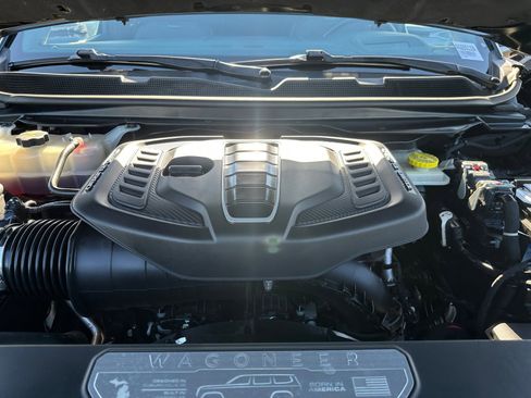 Used 2023 Jeep Grand Wagoneer Series III image 21