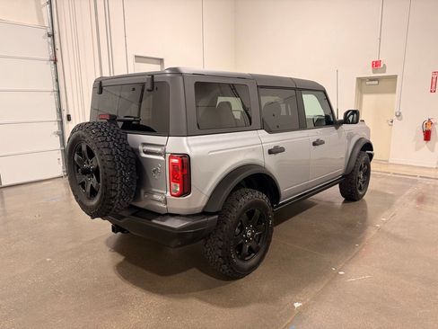 Used 2024 Ford Bronco Black Diamond image 5