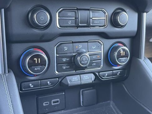 Used 2023 Chevrolet Tahoe LT w/ Luxury Package image 24