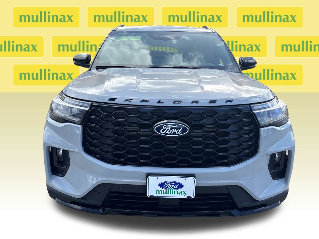 New 2027 Ford Explorer ST-Line w/ ST-Line Street Pack RWD image 10