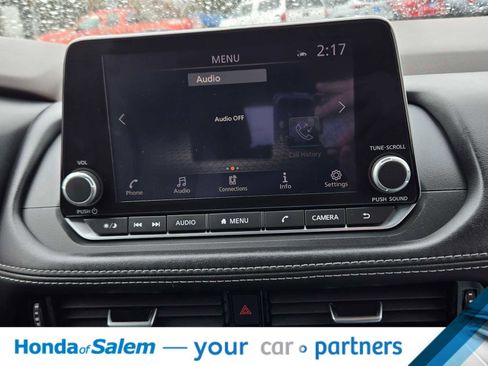 Used 2023 Nissan Rogue SV w/ SV Premium Package image 16