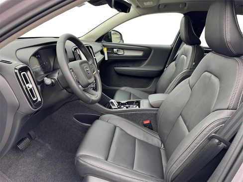 New 2026 Volvo XC40 B5 Plus w/ Protection Package Premier image 11