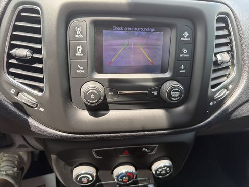 Used 2017 Jeep Compass Sport w/ Tech Group FWD image 24